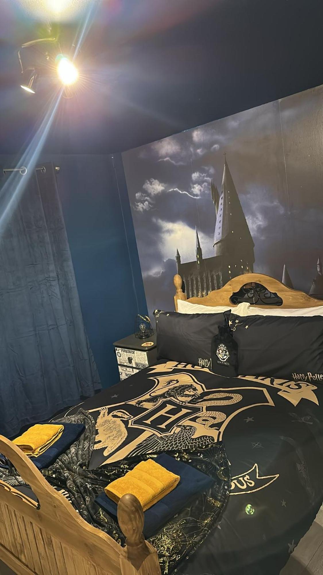 Hogwarts Apartment Abbots Langley Exterior photo